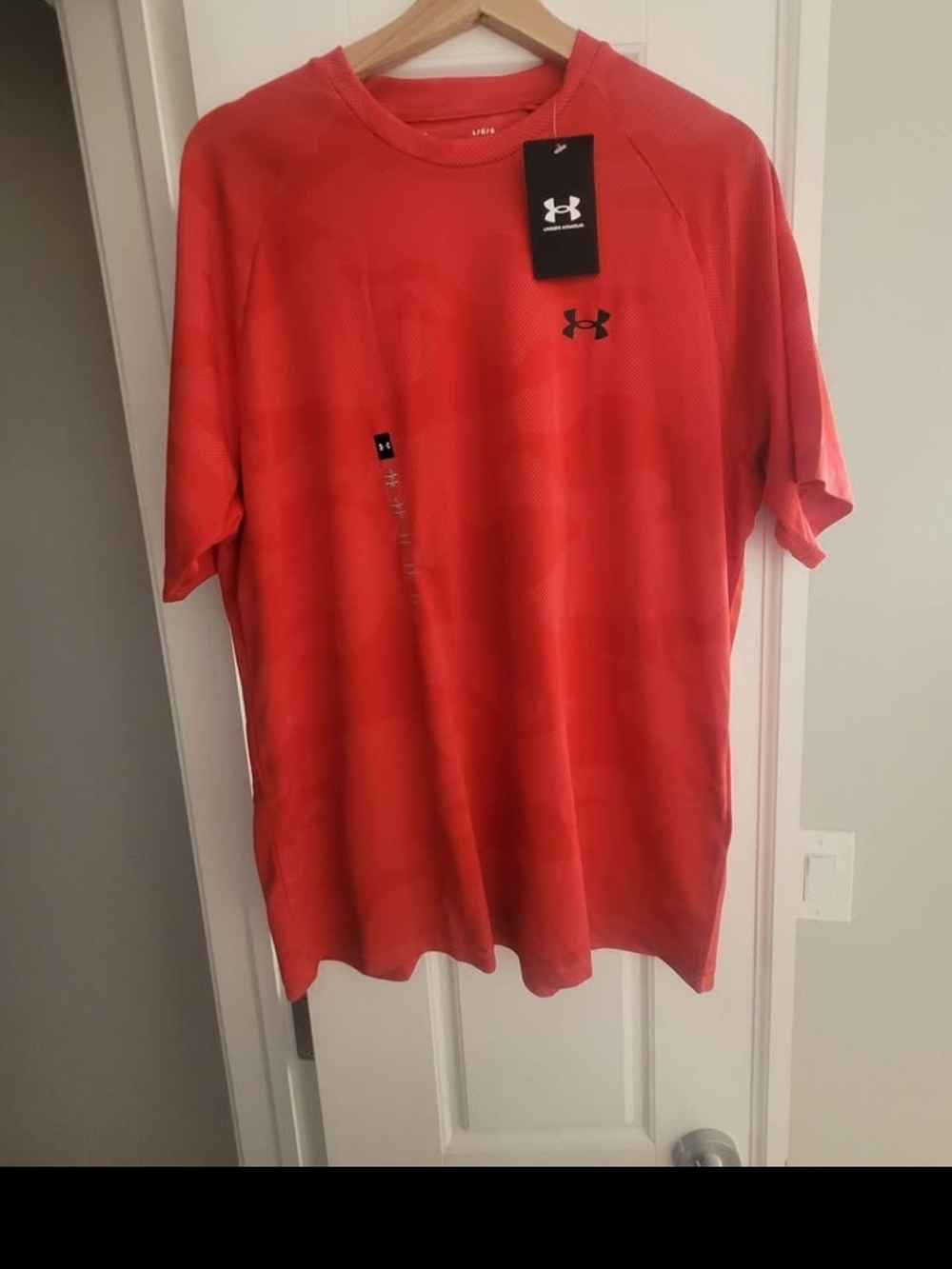 Under Armour Men’s Orange Short-Sleeve Athletic Tee